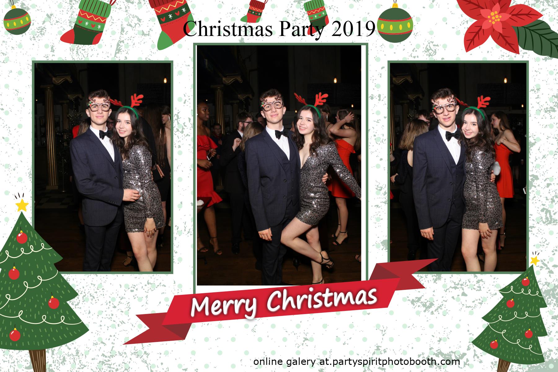 Christmas Party | View more photos from the event at gallery.partyspiritphotobooth.com/u/PartySpiritPhotoBooth/Christmas-Party-0